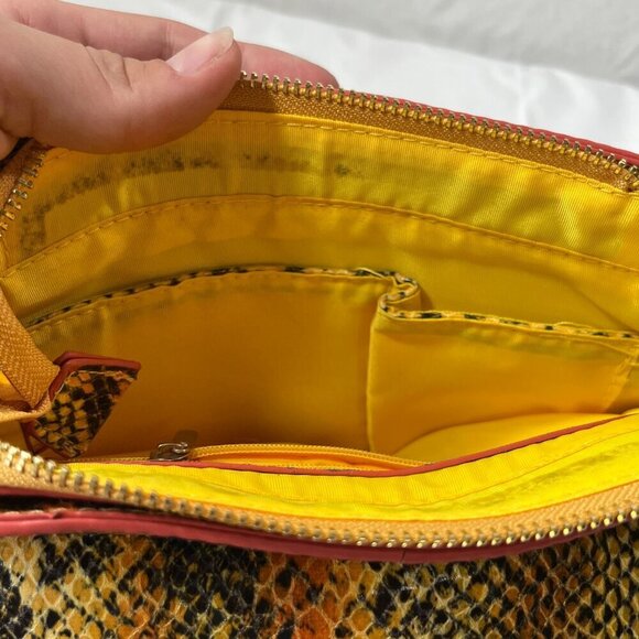 Scene snakeskin snake head crossbody purse - Picture 2 of 16